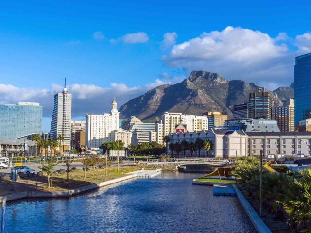 https://baribulaoviaggi.it/wp-content/uploads/2018/08/post_capetown_02-640x480.jpg